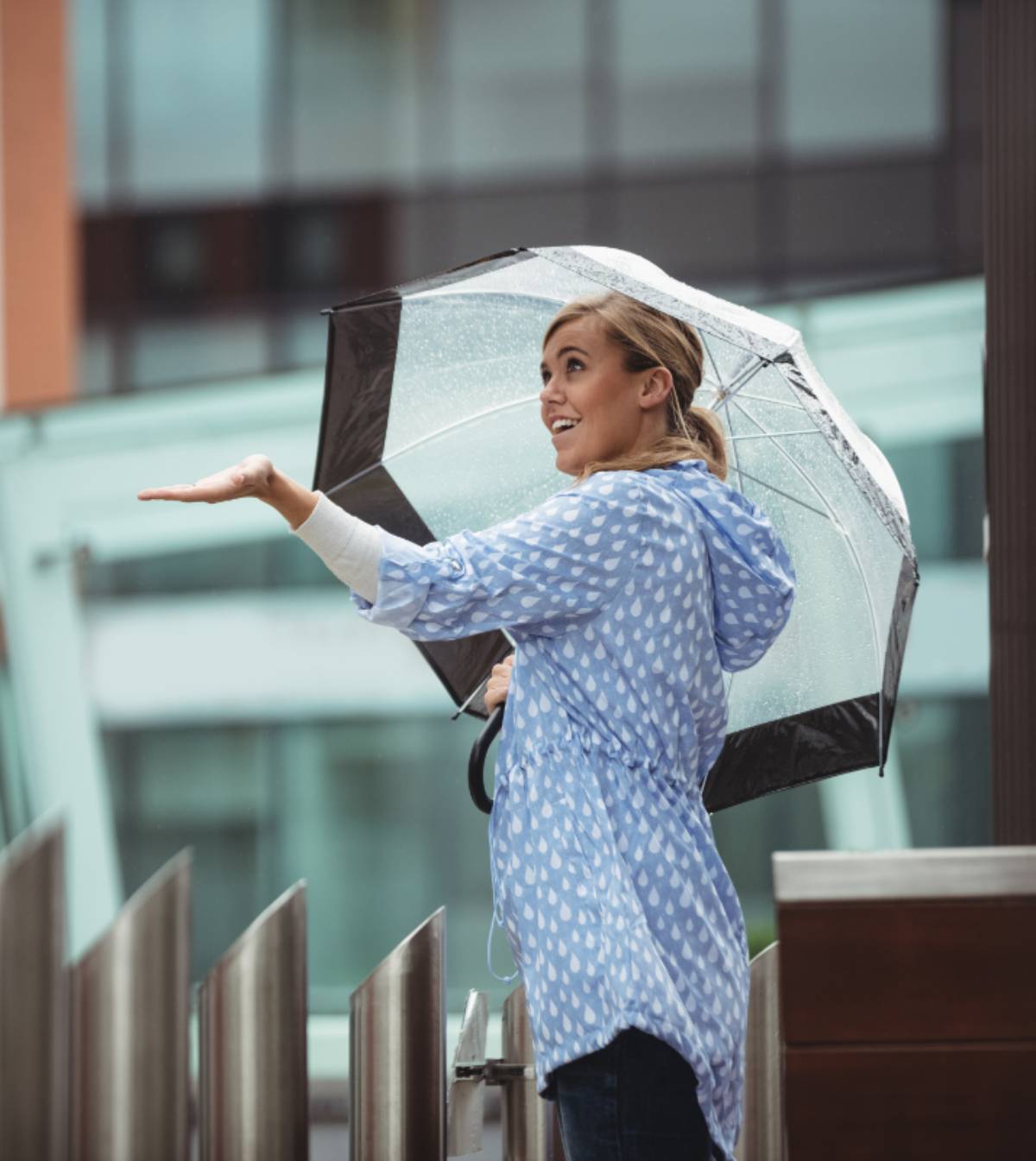 Дождевики и в жару, и в холод: нюансы