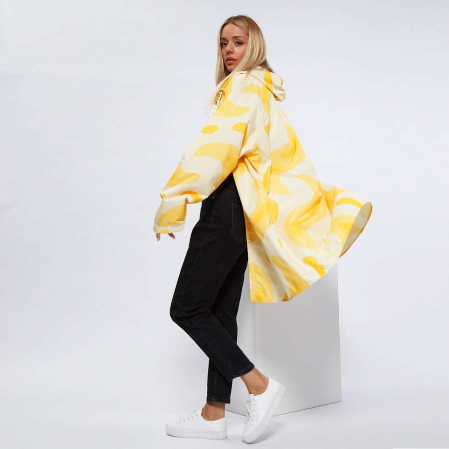 Функциональные и украшающие детали  дождевиков