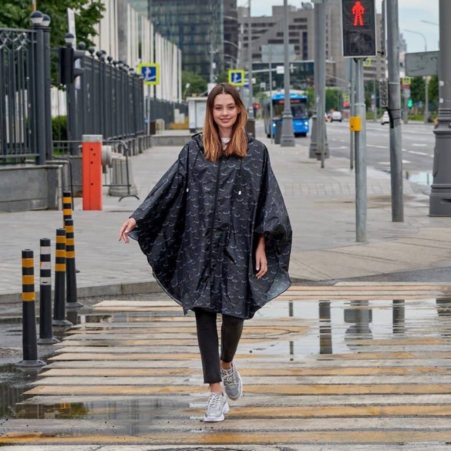 Выбираем мотодождевик: дополнительная защита от дождя и грязи