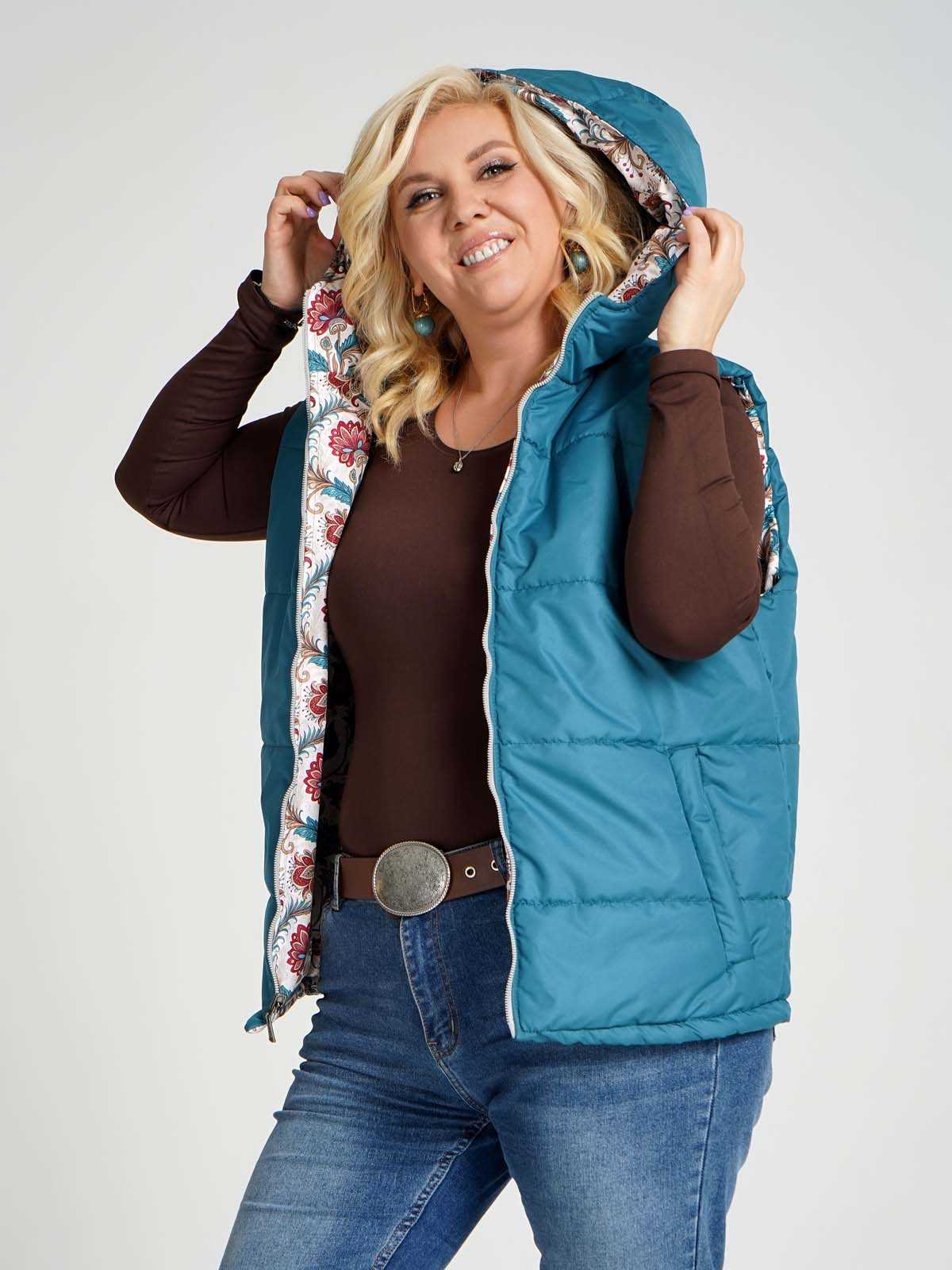 Жилетка двухсторонняя с капюшоном "Аленький цветочек"