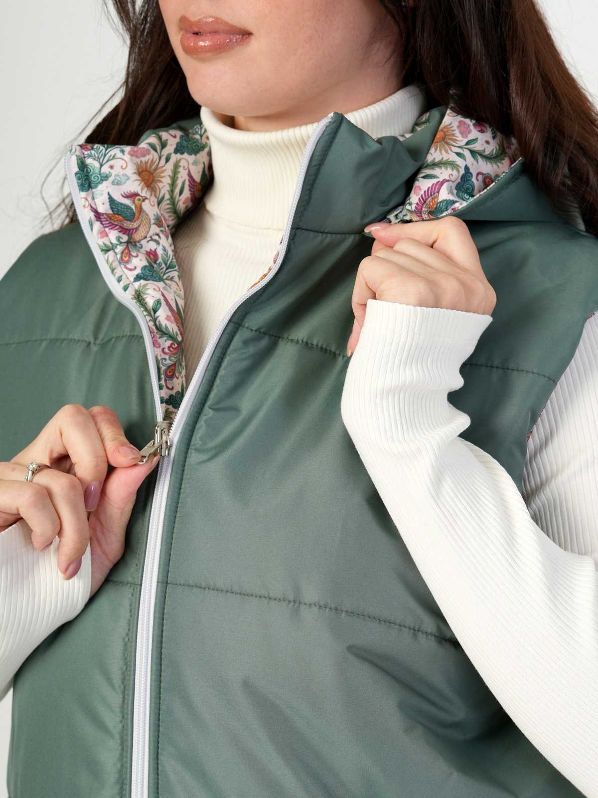 Жилетка двухсторонняя с отстегивающимся капюшоном "Жар-птица" ПРЕДЗАКАЗ