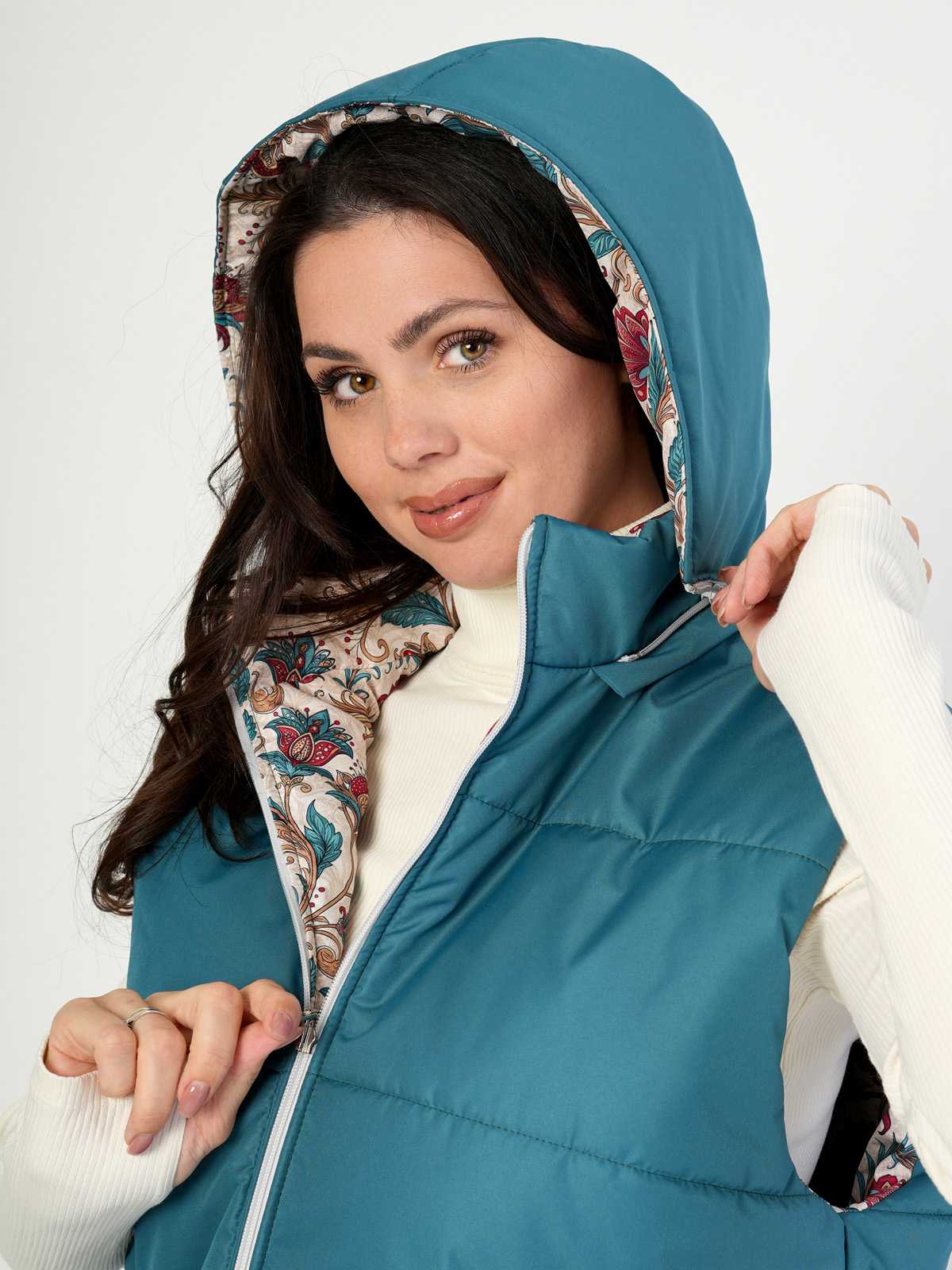 Жилетка двухсторонняя с отстегивающимся капюшоном "Аленький цветочек" ПРЕДЗАКАЗ