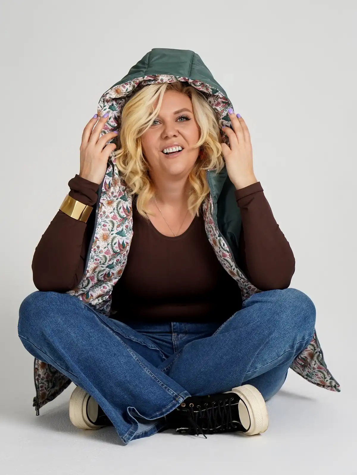 Жилетка двухсторонняя с капюшоном